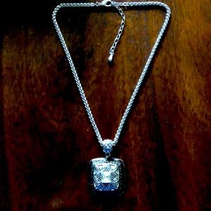 🌺Silver/ Black Fashion Necklace 🌺